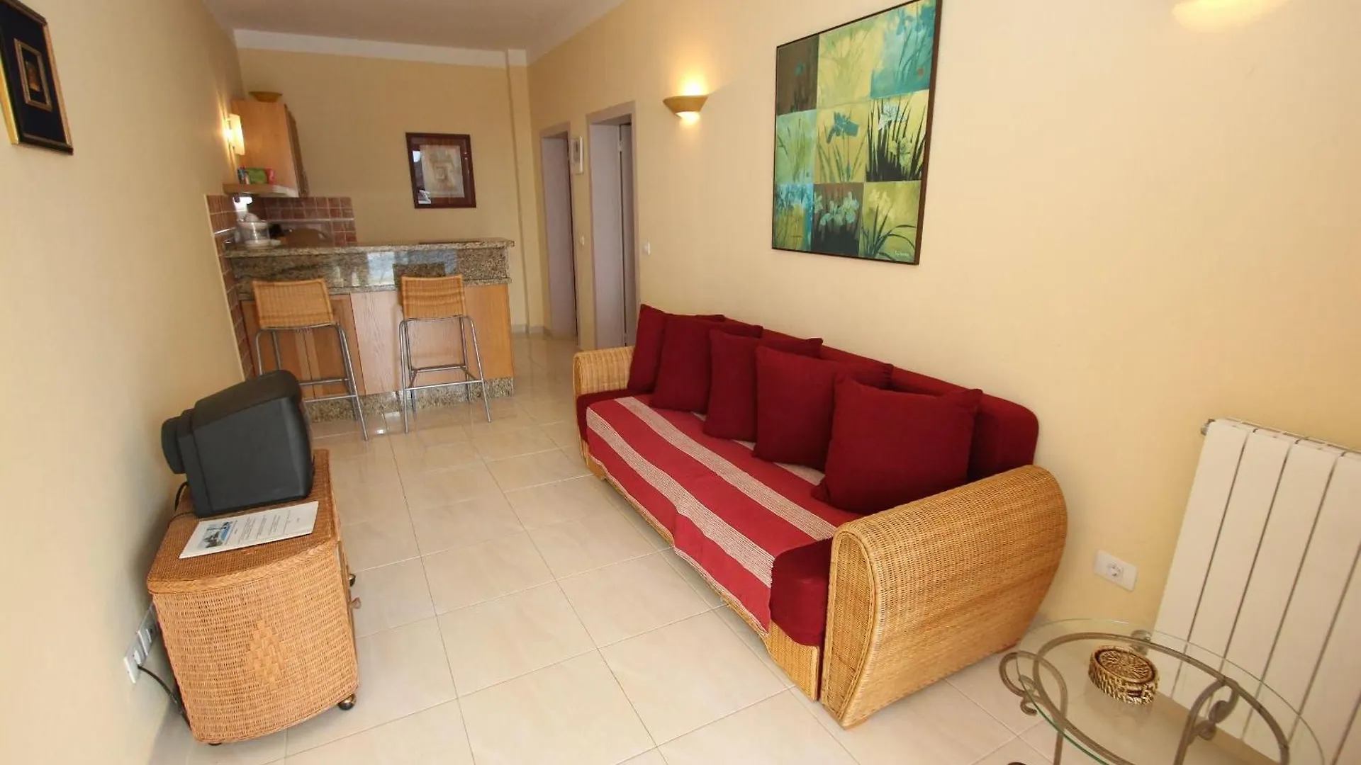 Modern Eingerichtete Wohnung Leon Mit Terrasse location